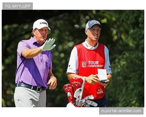 传奇球童“骨头”吉姆·马克凯专访:谈为不同性格球员背包的艺术